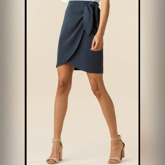 VETTA Dresses & Skirts - Vetta Capsule Wardrobe Wrap Skirt Skort (missing shorts) Women's XS Grey Black